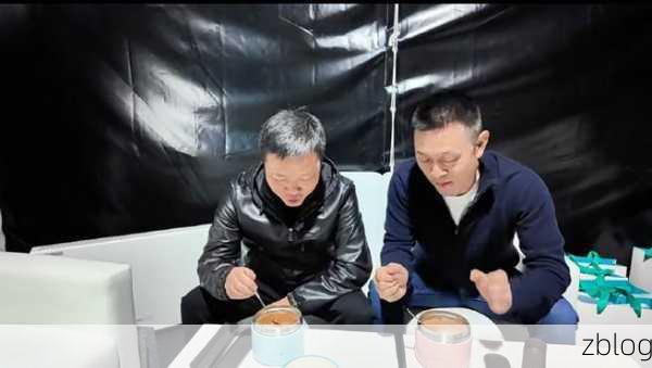 手游圈跨界盛事!何小鹏现身虚拟赛场,为李斌战队送上胜利汤圆