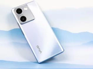 vivo Y100强势登陆，5000mAh续航怪兽，手游党福音，1399元起售！