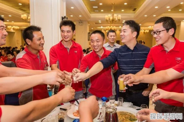 京东手游福利大揭秘，刘强东现身总部，超1200名退休员工享游戏级养老保障