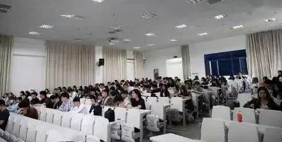 探索宇宙之光的辉煌成就